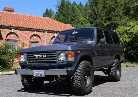 It was developed focusing on high prestigious and safety as well as on evolution of the bad road running ability, mobility, and durability, which have already become traditional for the land cruiser. 1987 Toyota Land Cruiser FJ60 for sale on BaT Auctions ...