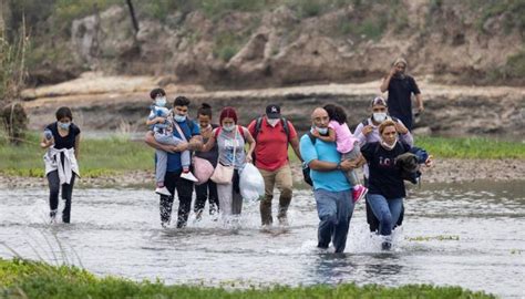 Venezolano Llora Al Cruzar El Río Bravo Fueron 35 Días