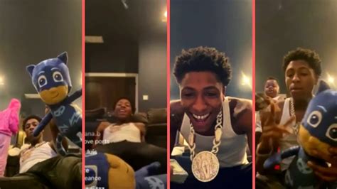 Nba Youngboy With His Girlfriend Money Yaya And Sons Explains Why He