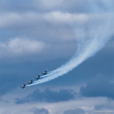 Flyover The Us Navy Blue Angels Practice Aerial Maneuvers Flickr