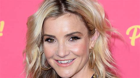 helen skelton shows off bump in stunning figure hugging dress with high slit hello