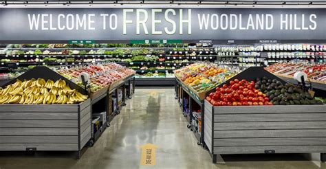 Amazon Unveils First Amazon Fresh Grocery Store In Woodland Hills