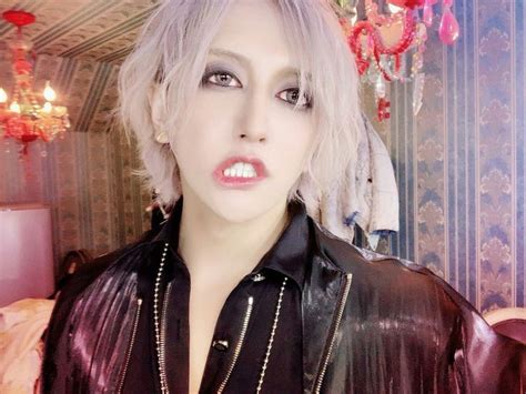 Listen to music by miura ayme on apple music. Pin by Tashie☀️🐇 on Miura Ayme in 2021 | Beautiful ...