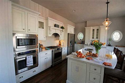 Whether you need new kitchen cabinets and countertops or hardware to give your space a lift, our. 631 Westover Ave, Norfolk, VA 23507 | MLS #1652131 | Zillow | Zillow, Westover, Kitchen cabinets