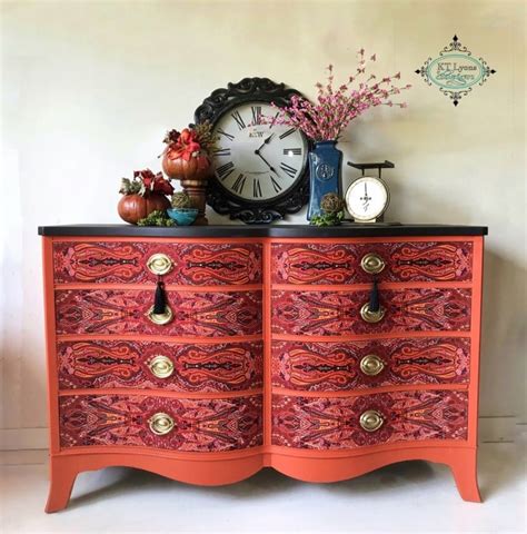Hand Painted Furniture Is All The Rave 100 Ideas And Tips Decor Tango