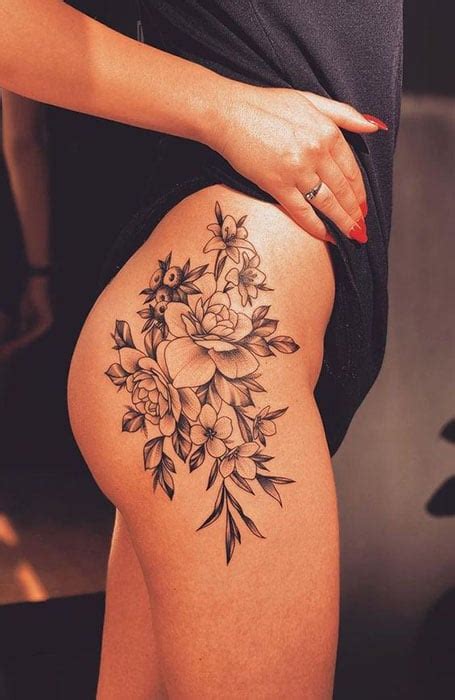 50 Sensual Hip Tattoos For Women To Embrace Their Femininity Today