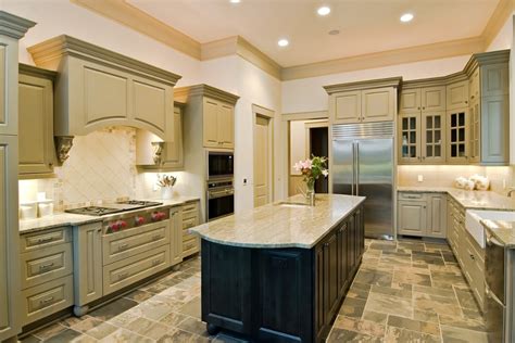 10 Must Have Features For Custom Kitchen Cabinets Pt 1