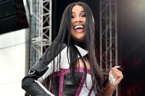 Cardi B Says Her ‘dms Are Flooded After Split From Offset Pop Dose