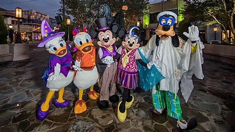 This Popular Disney Halloween Party Sold Out In Record Time