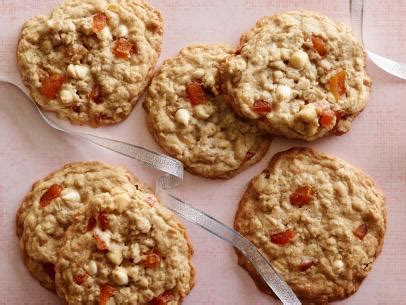Spicy chai molasses cookies are soft and chewy on the inside with deliciously crispy edges. White Chocolate Cranberry Cookies Recipe | Trisha Yearwood ...