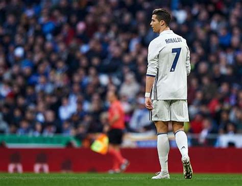 Real Madrid Players Question Cristiano Ronaldos Form And Value To The