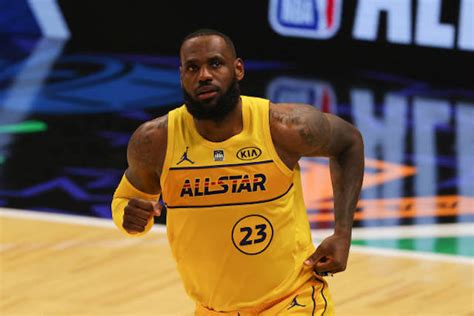 Lakers News Lebron James Selected As Nba All Star Game Captain Ties