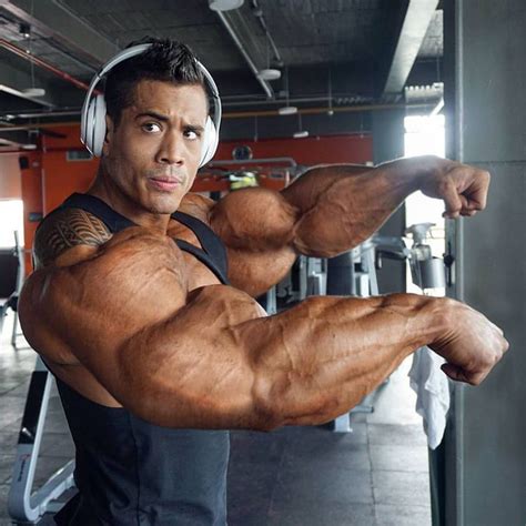 Male Bodybuilders Transformed Into Massive Bulging Flexing Muscle