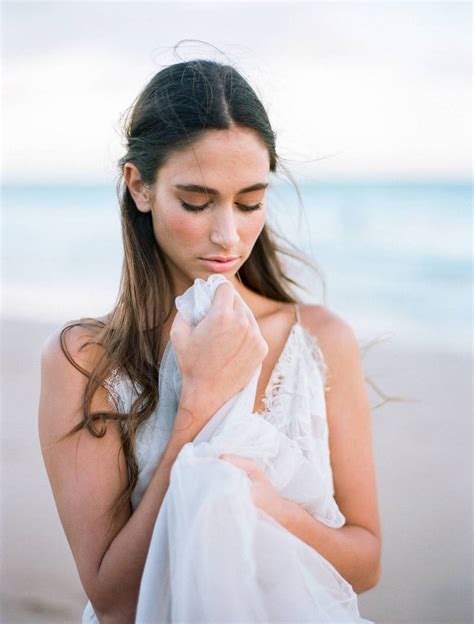 Chic And Natural Australian Coastal Bridal Inspiration