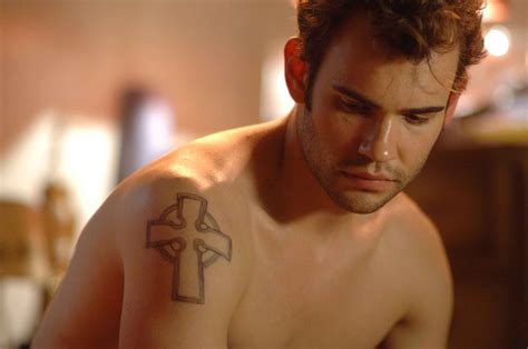 Rossif sutherland is a canadian actor, son of donald sutherland and francine racette, who got his acting debut in a short film he directed while studying at princeton. Rossif Sutherland