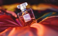 The Top 10 Best Light Clean Smelling Perfumes - Nylon Pink