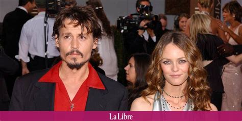 Vanessa Paradis Défend Johnny Depp