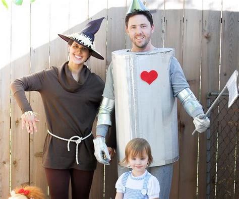 When all pieces are on their body, tape them together so that they tape can be removed to get the costume on and off. 15+ Wizard of Oz Costumes and DIY Ideas 2017
