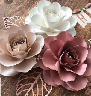 Como hacer flor gigante de cartulina paso a paso. Molde de flores en papel o cartulina | Paper roses, Paper ...