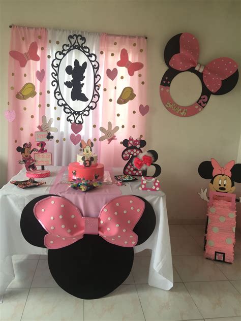 Fiestas Infantiles Decoracion De Minnie Bebe Para Cumpleaños De 1 Año