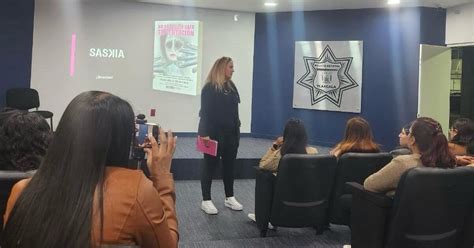 Saskia Niño De Rivera Presenta El Libro “no Nos Dejes Caer En La Tentación” En Tlaxcala