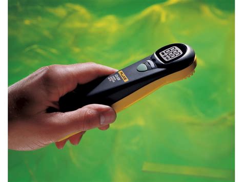 This accessory is made for use with this meter and allows flue gas samples to be drawn for analysis. Fluke CO-220 Carbon Monoxide Meter | TEquipment