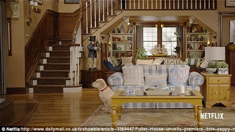 Netflixs Fuller House Images Sees John Stamos And Jodie Sweetin With