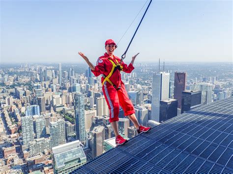 Too Scared To Do Cn Towers Edgewalk Globals Kim Sullivan Did It For