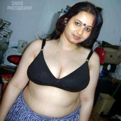 Amazing Indian Aunties Pinterest Desi Curvy And Boobs