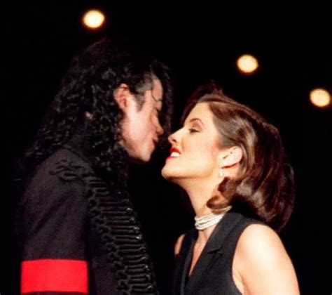 Lisa Marie Presley Reveals All About Wild Sex With Screeching Michael Jackson Mirror Online