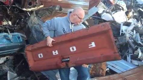 Harvesting An Old Rusty Tailgate Youtube