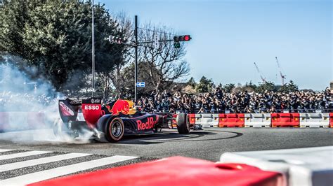 Video F1 Red Bull Racing Tokyo Drift Velocity Motorsport