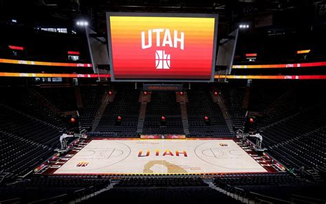 This utah jazz fan might be the most clutch putter on the planet right now. Utah Jazz dominate defending champs on new court - The ...