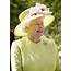 Nearing Milestone Queen Elizabeth Shows No Sign Of Stepping Aside 