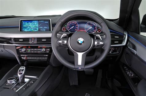 Explore x6 2020 specifications, mileage, january promo & loan simulation, expert review & compare with f bmw x6 2020 is a 5 seater suv available at a price of rp 2,16 billion in the indonesia. BMW X6 Review (2017) | Autocar