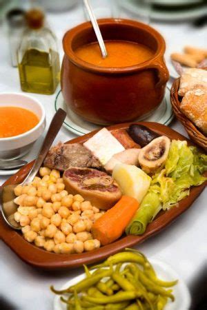 La cocina madrileña es una de las más conocidas de nuestro país. Cuál es la comida típica de Madrid | ShMadrid