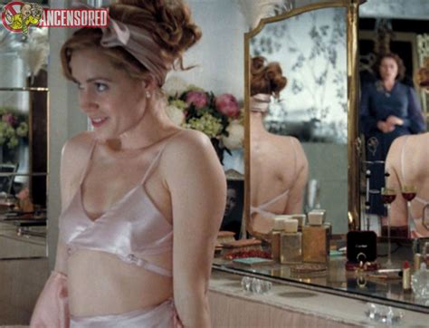 Amy Adams Nuda Anni In Un Giorno Di Gloria Per Miss Pettigrew