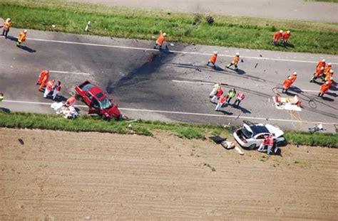 Friesenheim Zwei Fahrer Sterben Bei Unfall Auf B 3 Polizeibericht