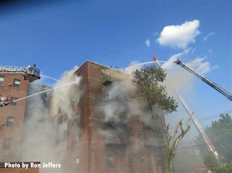 Photos Firefighters Battle Stubborn Fort Lee Nj Apartment Fire