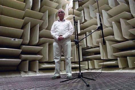 Microsoft Anechoic Chamber Quietest Place On Earth Guinness Book Of