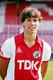 Football in the veins: Marco Van Basten