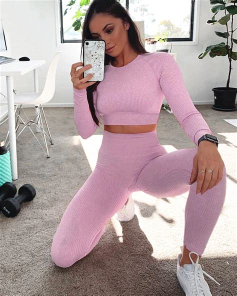 Womens Seamless Sports Brasleggings Yoga Pink Sets In 2020 Womens Workout Outfits Cute