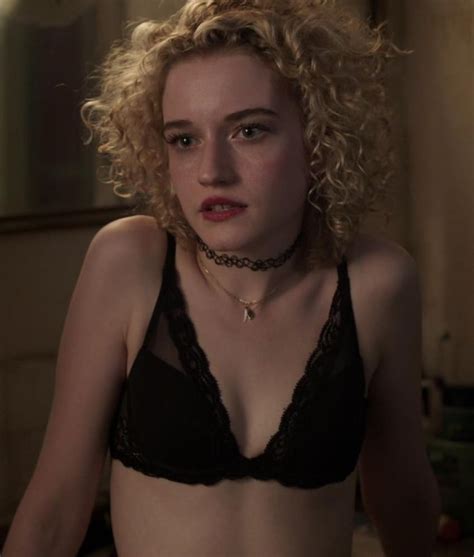 🔥 ️‍🔥 Julia Garner Shows Her Nips In A See Thru Top Jihad Celeb