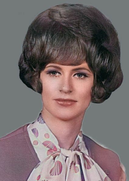 Pin By Marie On The Old Styles Bouffant Wetset Hair In 2020 Vintage Hairstyles Big Hair