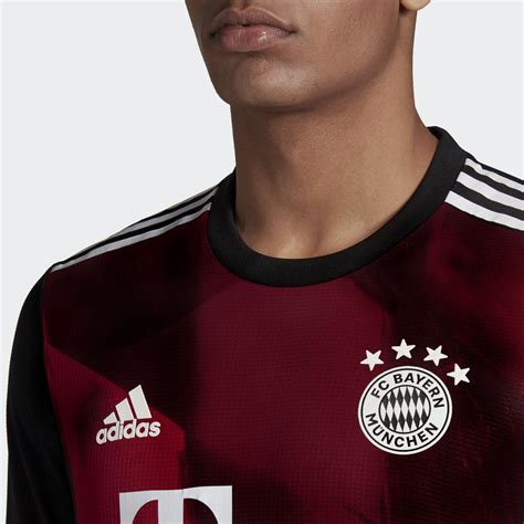 Goal keeper home and away kits are also available in which all the dimensions of the kits images are standard 512 x 512. Bayern Munich Kit 2020/21 - Bayern Munich 2020/21 Home ...