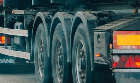 Connected2 Tyres Over 10 Years Old To Be Banned From Hgvs