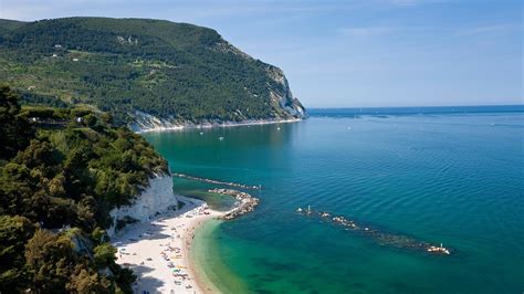 5 Quiet Beaches on Italy's Adriatic Coast - D&G Design
