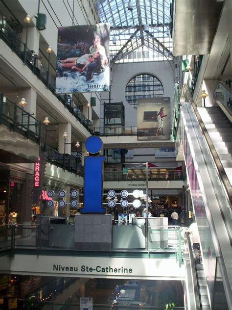 Montreal Eaton Centre - Wikipedia