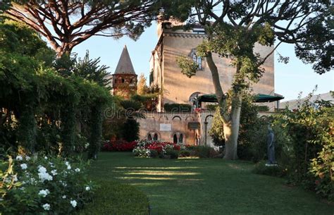 Ravello Scorcio Dell Hotel Di Villa Cimbrone Dai Giardini Stock Image