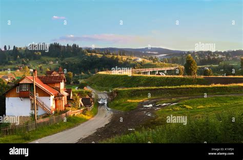 Green Mountain Village Landscape Hi Res Stock Photography And Images